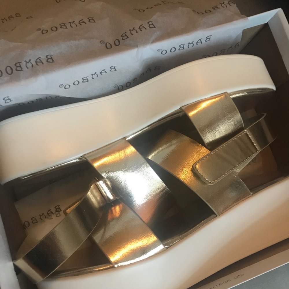 Gold and while wedge/platform sandals - Picture 2 of 3